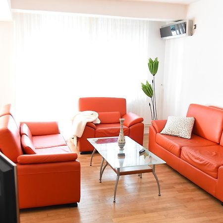 3 Bedroom Home With Parking Garage In The Heart Of Skopje Exteriér fotografie