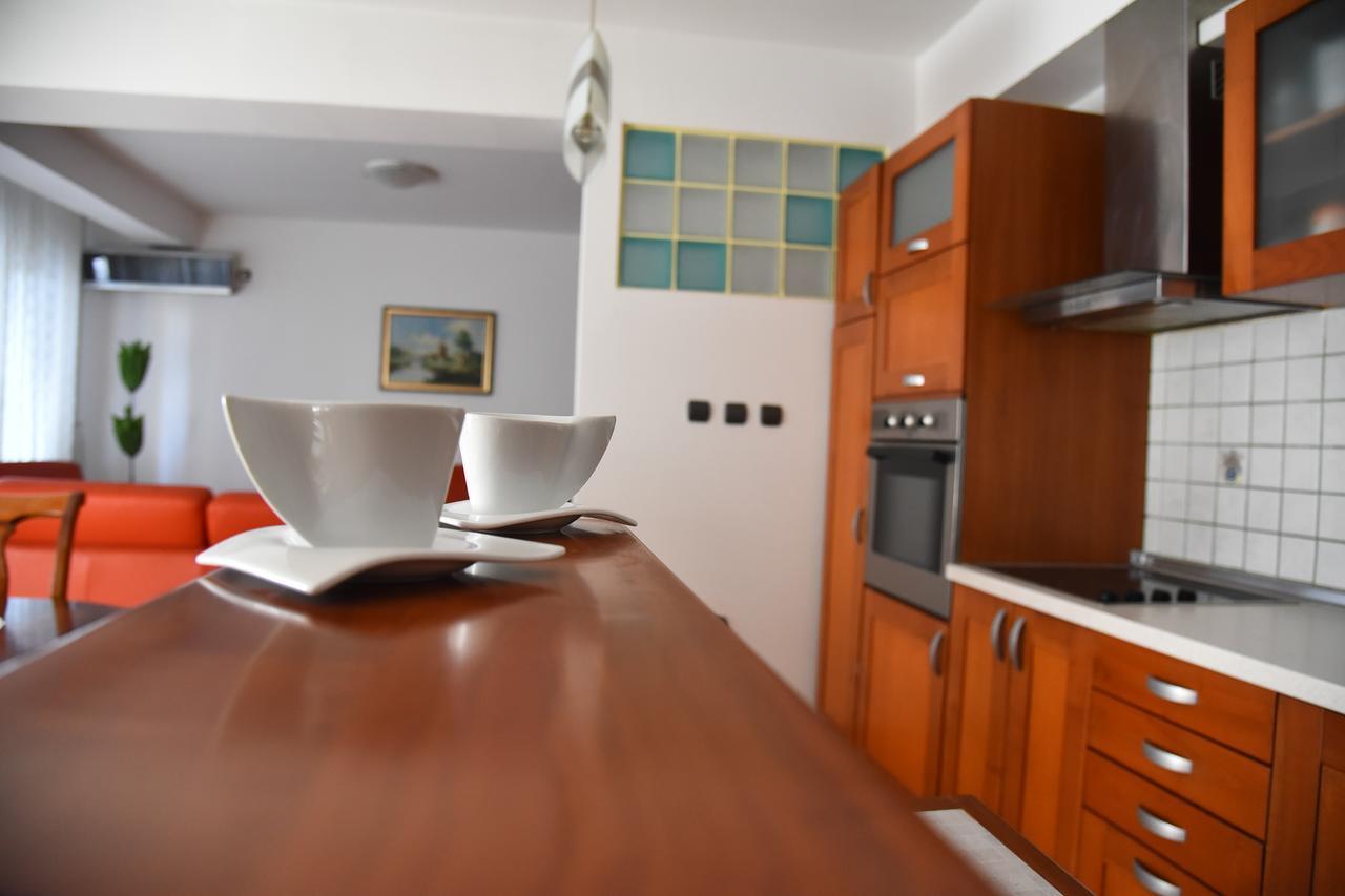 3 Bedroom Home With Parking Garage In The Heart Of Skopje Exteriér fotografie