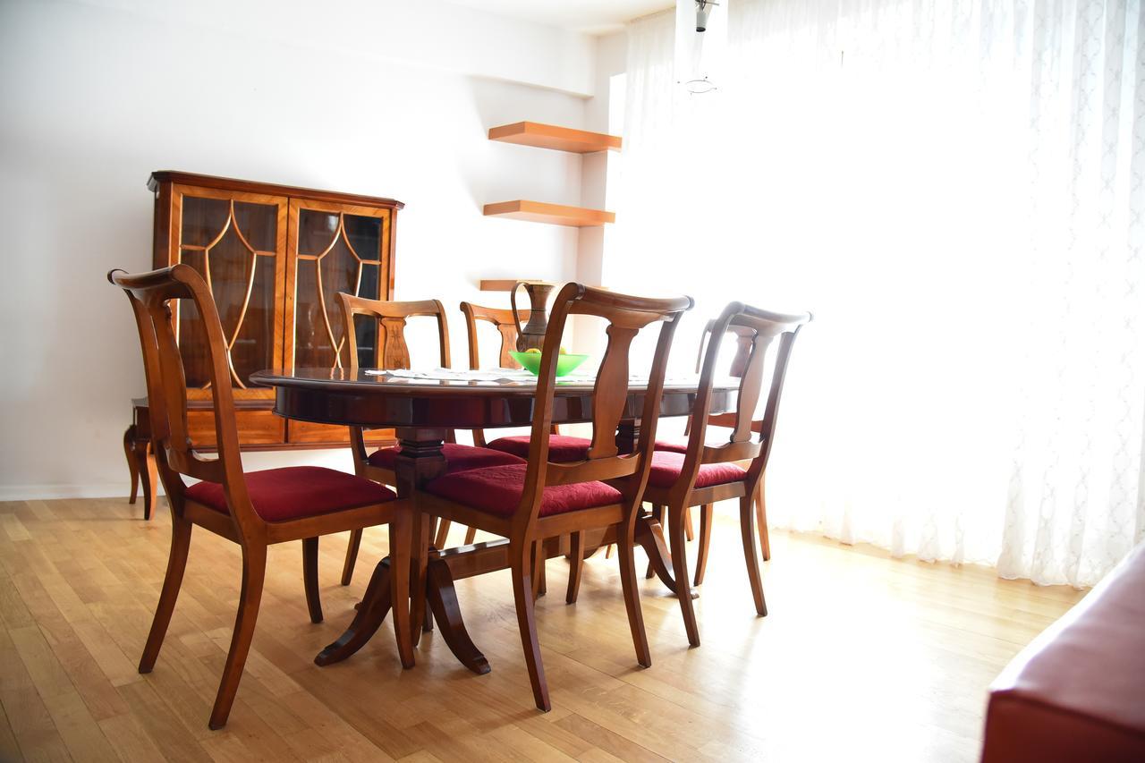 3 Bedroom Home With Parking Garage In The Heart Of Skopje Exteriér fotografie