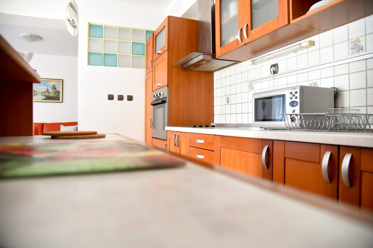 3 Bedroom Home With Parking Garage In The Heart Of Skopje Exteriér fotografie