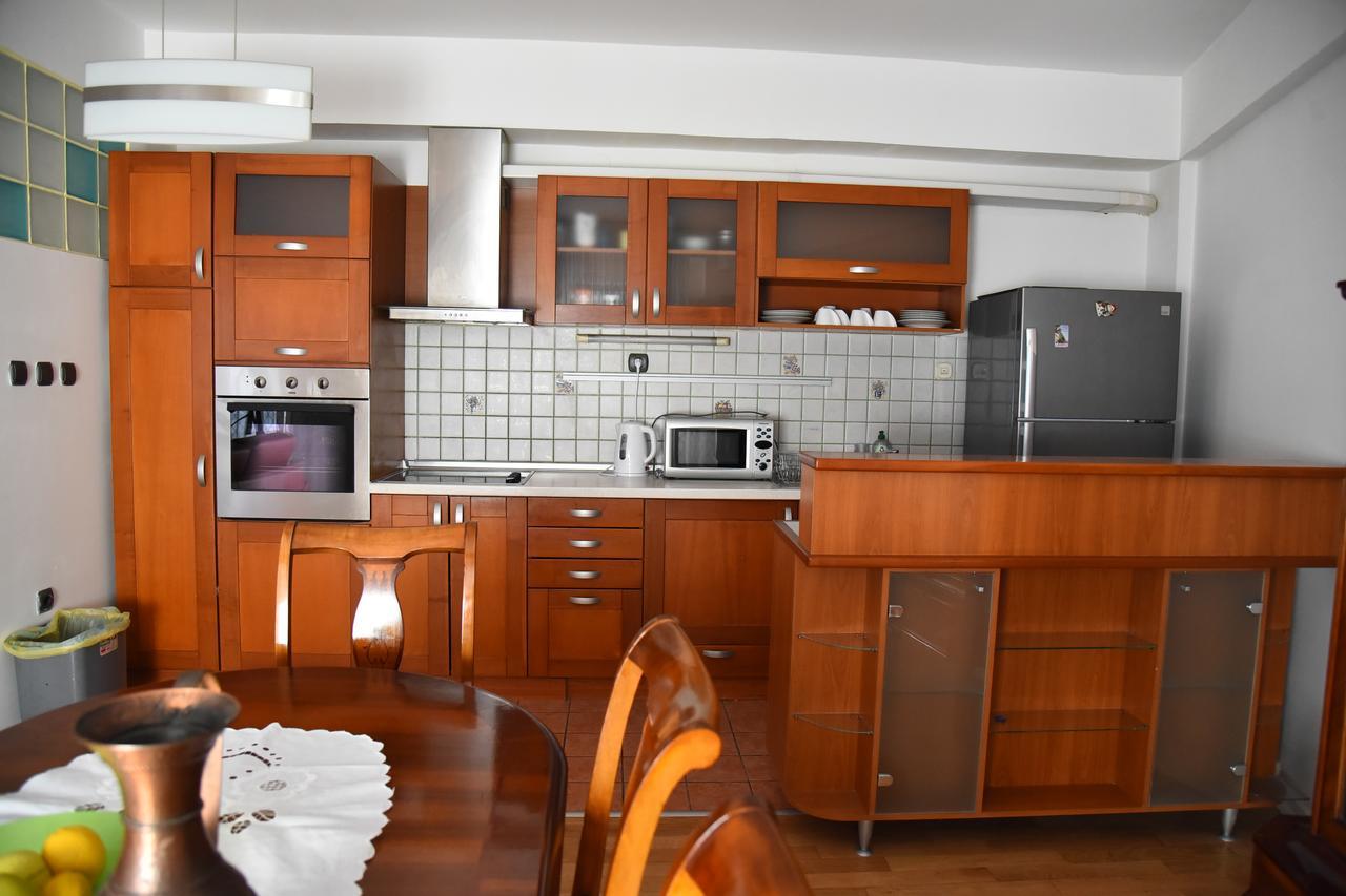 3 Bedroom Home With Parking Garage In The Heart Of Skopje Exteriér fotografie