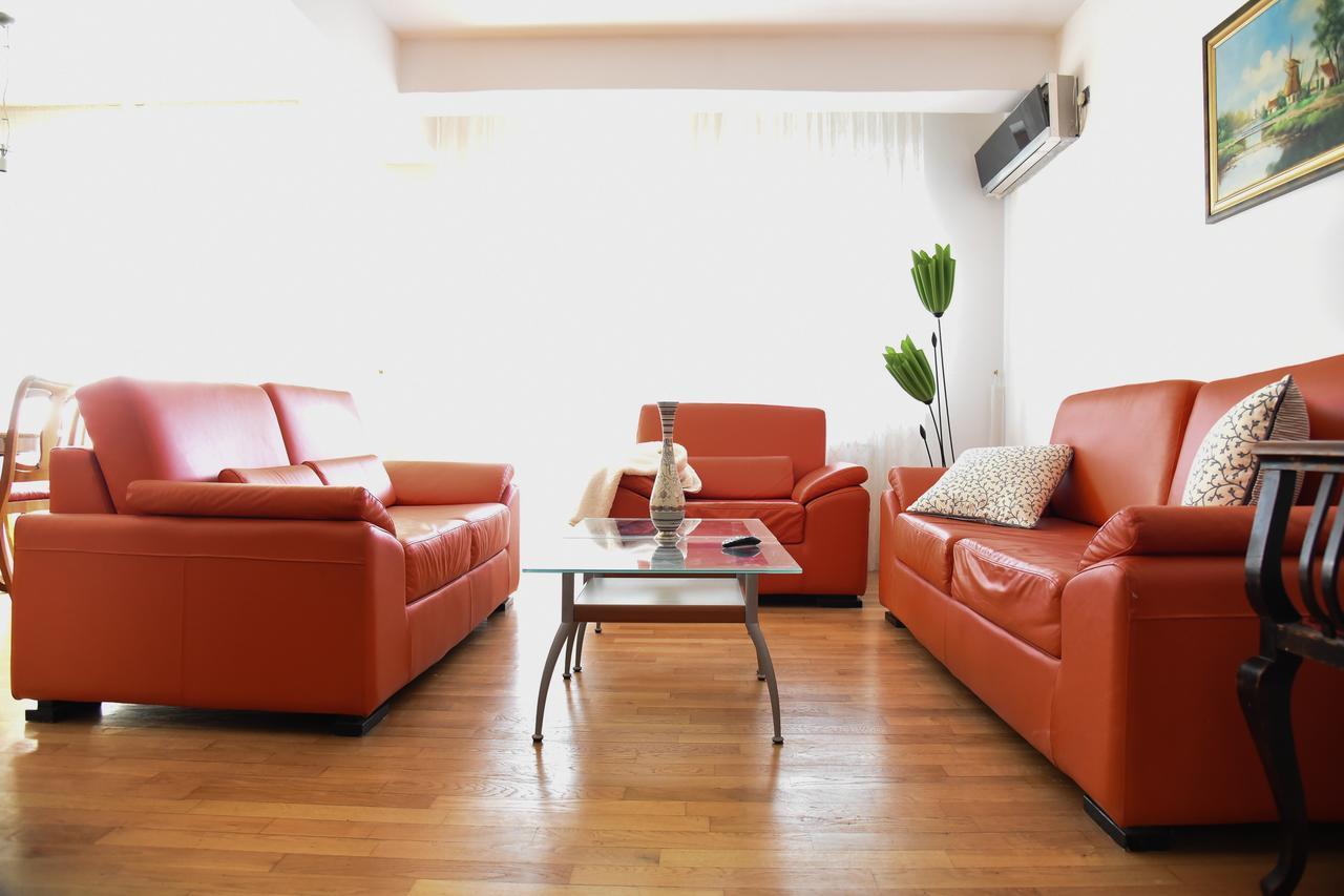 3 Bedroom Home With Parking Garage In The Heart Of Skopje Exteriér fotografie